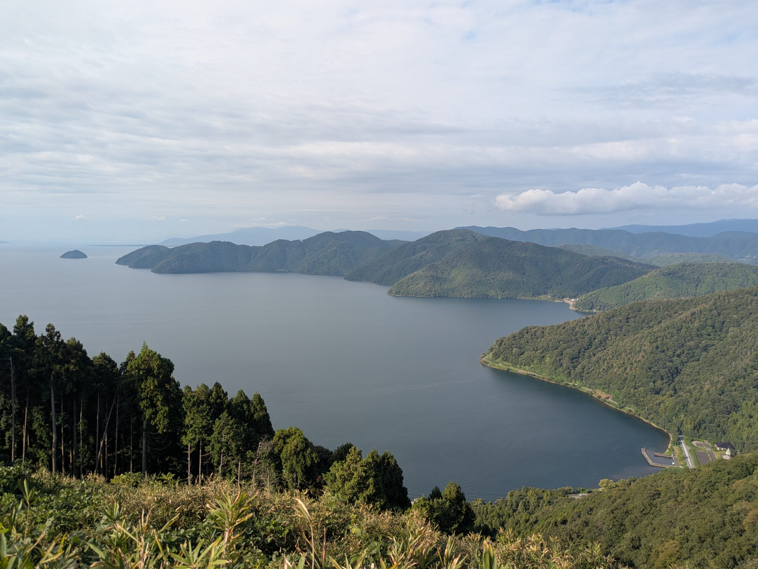 撮りにこんせ‼フォトコンテスト|滋賀・長浜北部|11月07日1枚目 賤ヶ岳から琵琶湖