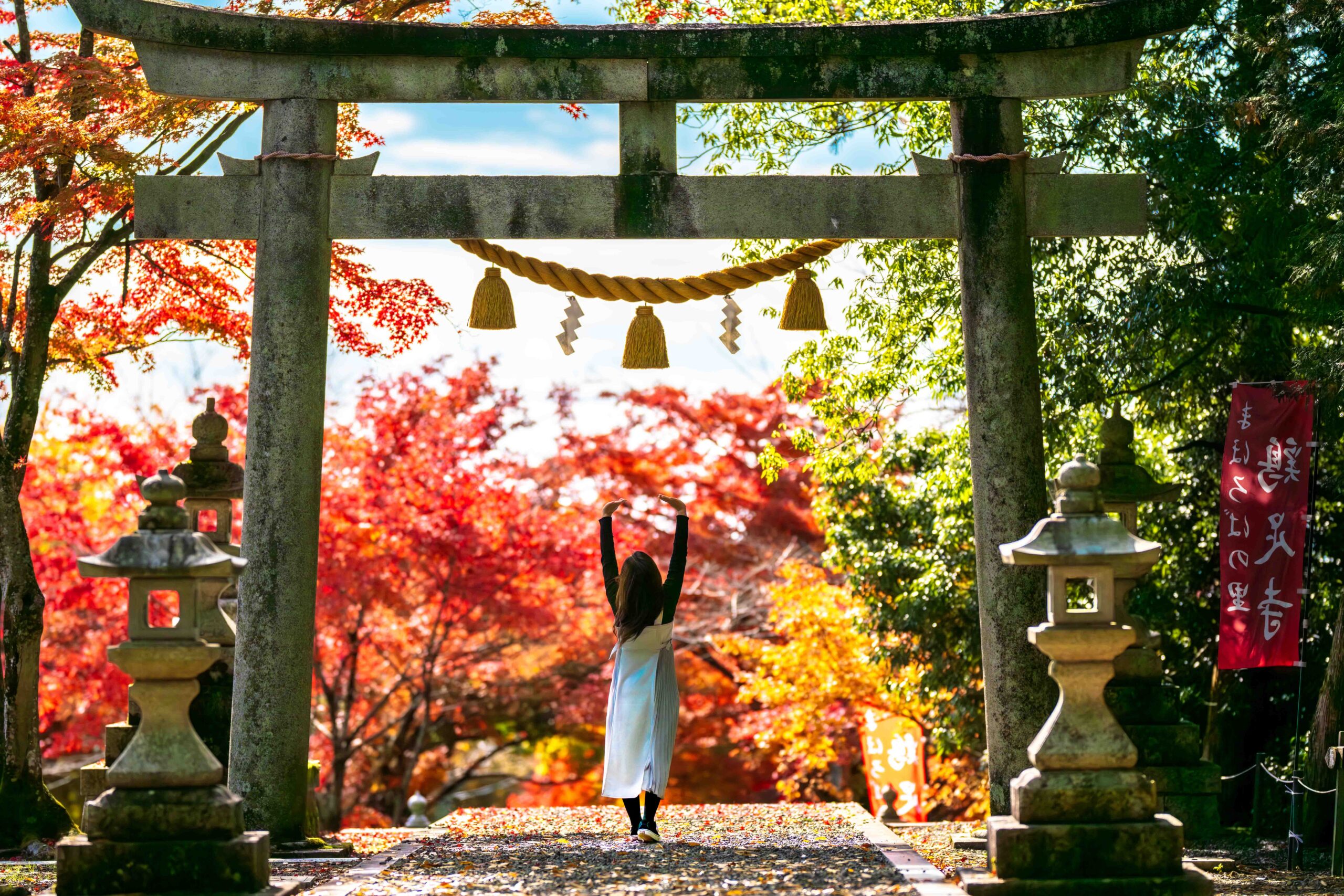 撮りにこんせ‼フォトコンテスト|滋賀・長浜北部|11月25日4枚目 紅にほどける祈り