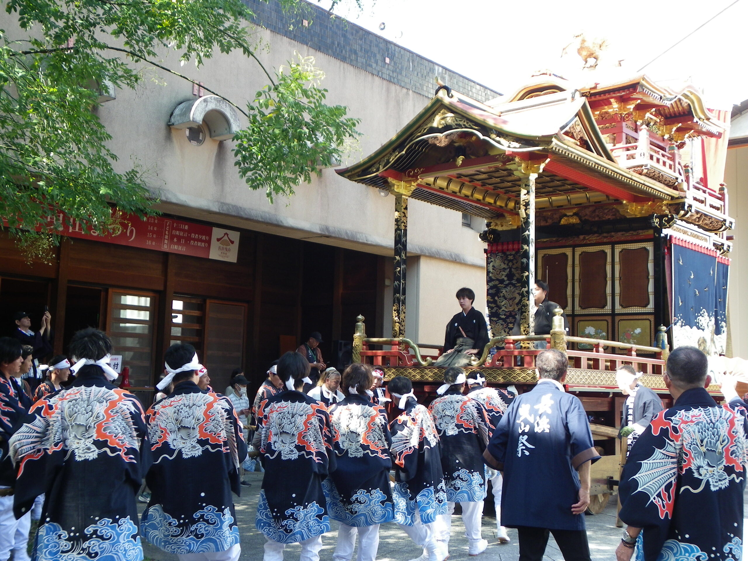 撮りにこんせ‼フォトコンテスト|滋賀・長浜北部|101406_祭.男たちの背中